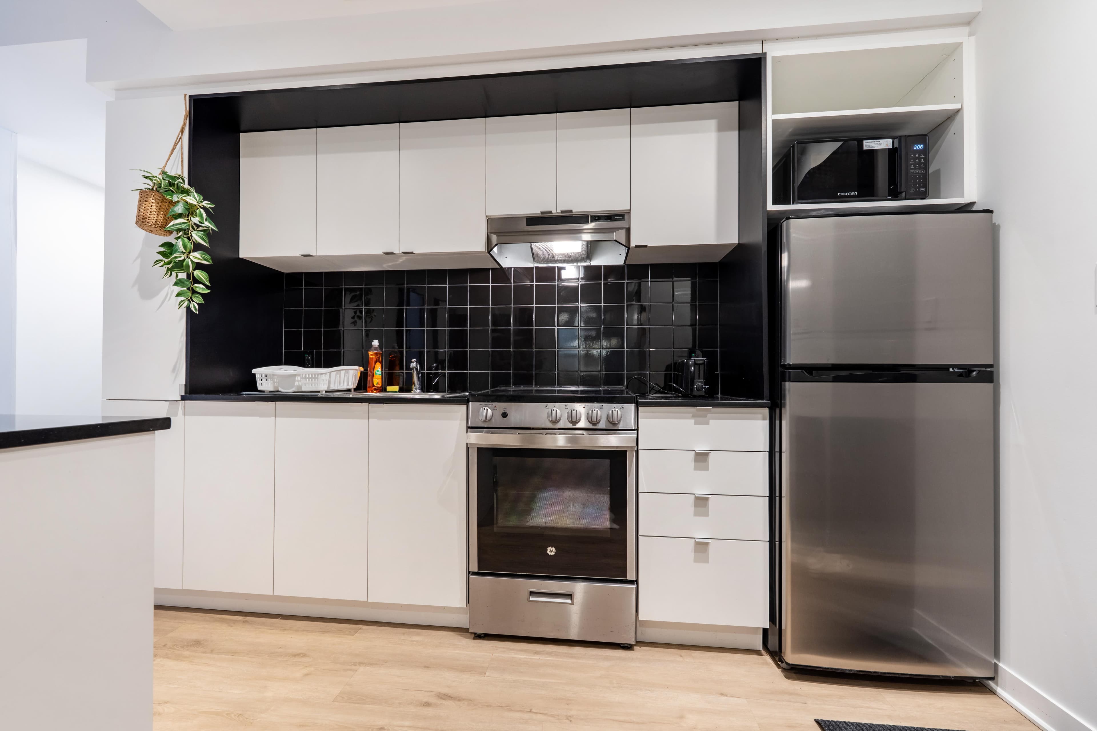 $820 Furnished Room | Steps from Concordia | Available ASAP photo 5