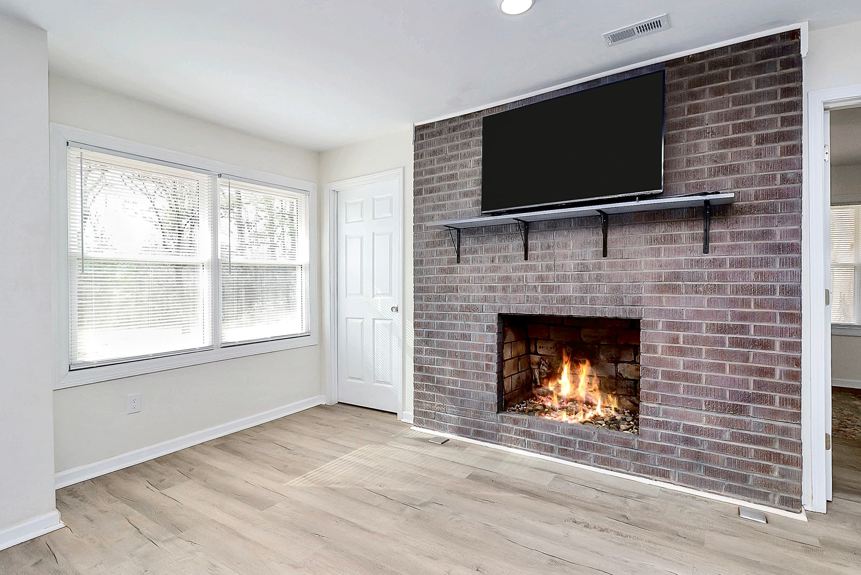 Close to Hospitals/Private Baths Charlotte/Mint Hill NC photo 5