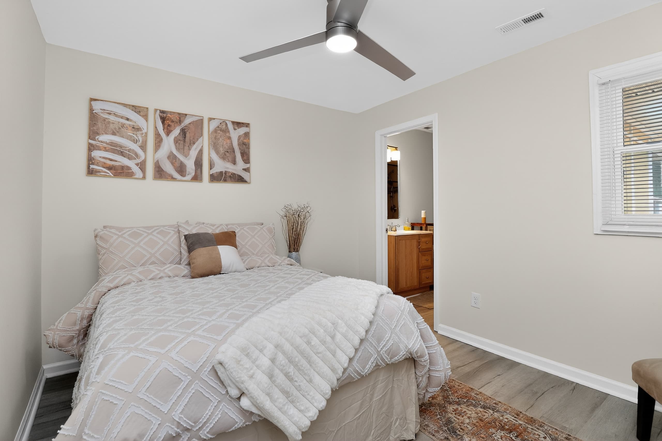 PRIVATE room photo 4