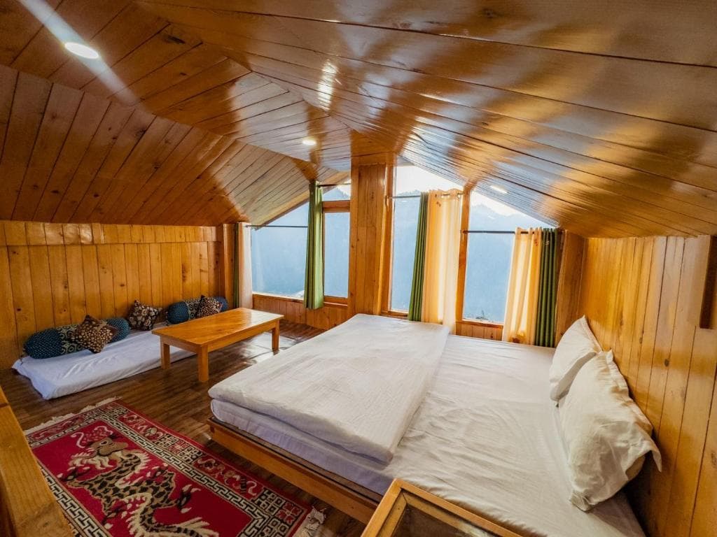 PRIVATE room photo 2