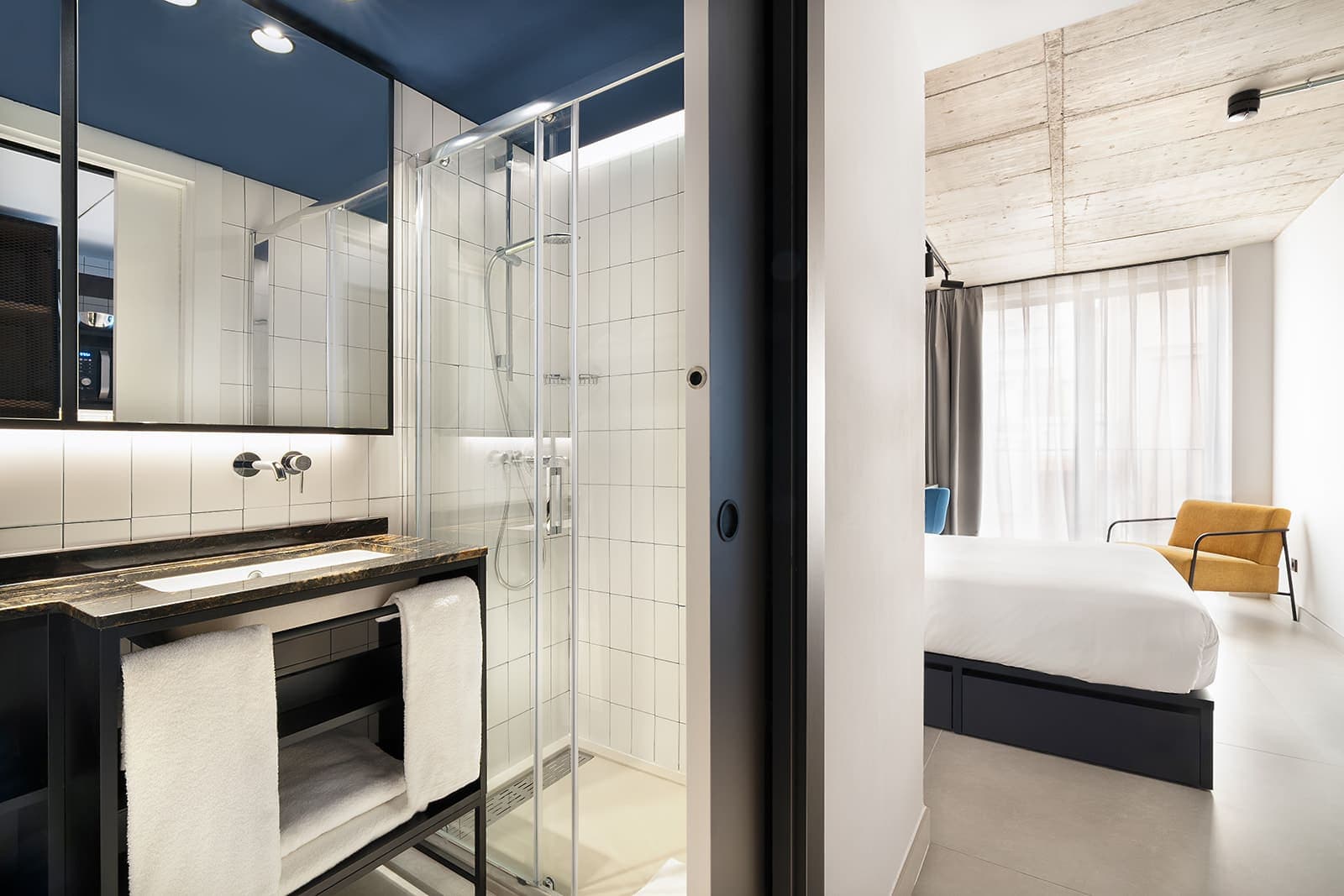 PRIVATE room photo 4